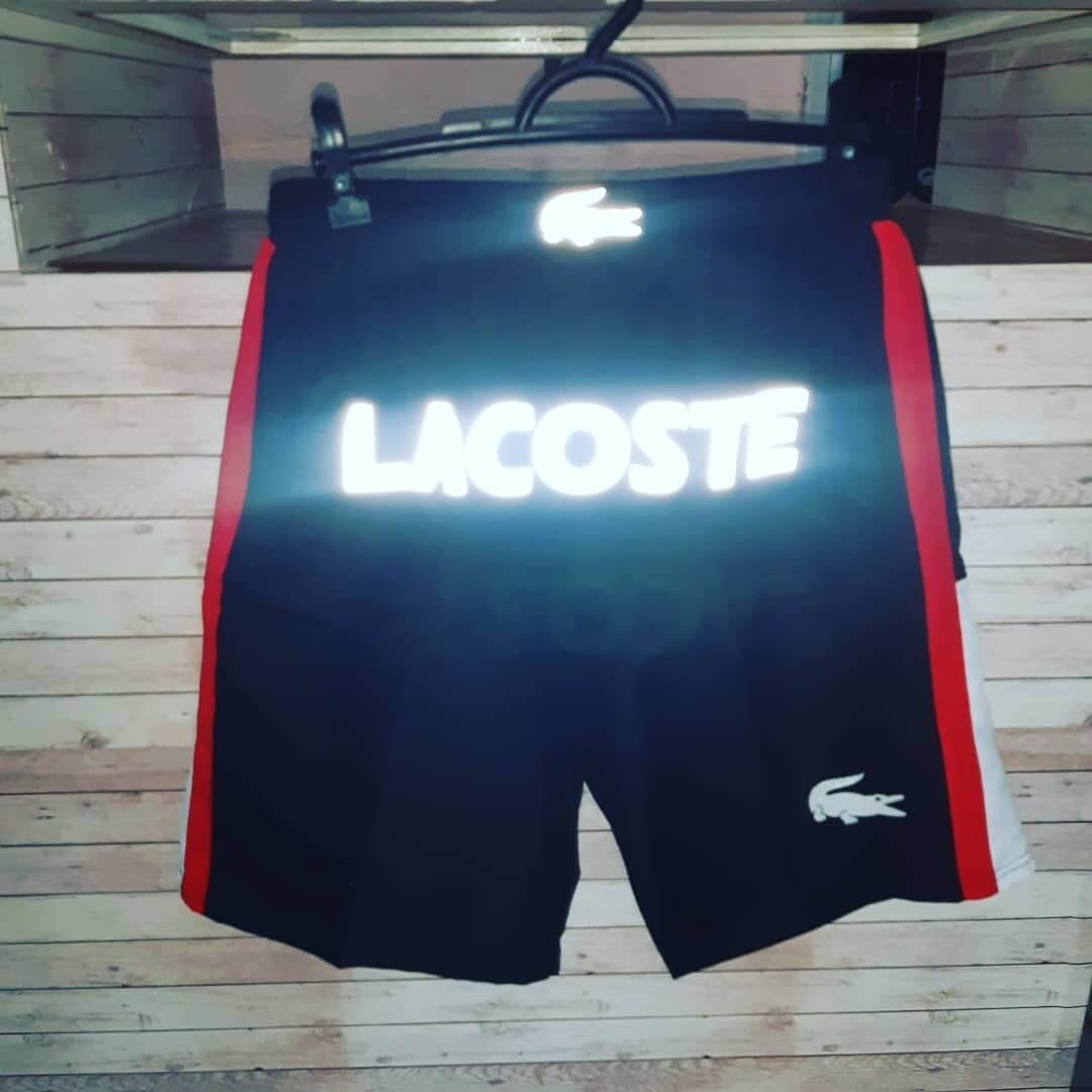 Bermuda da Lacoste Preta e Vermelha