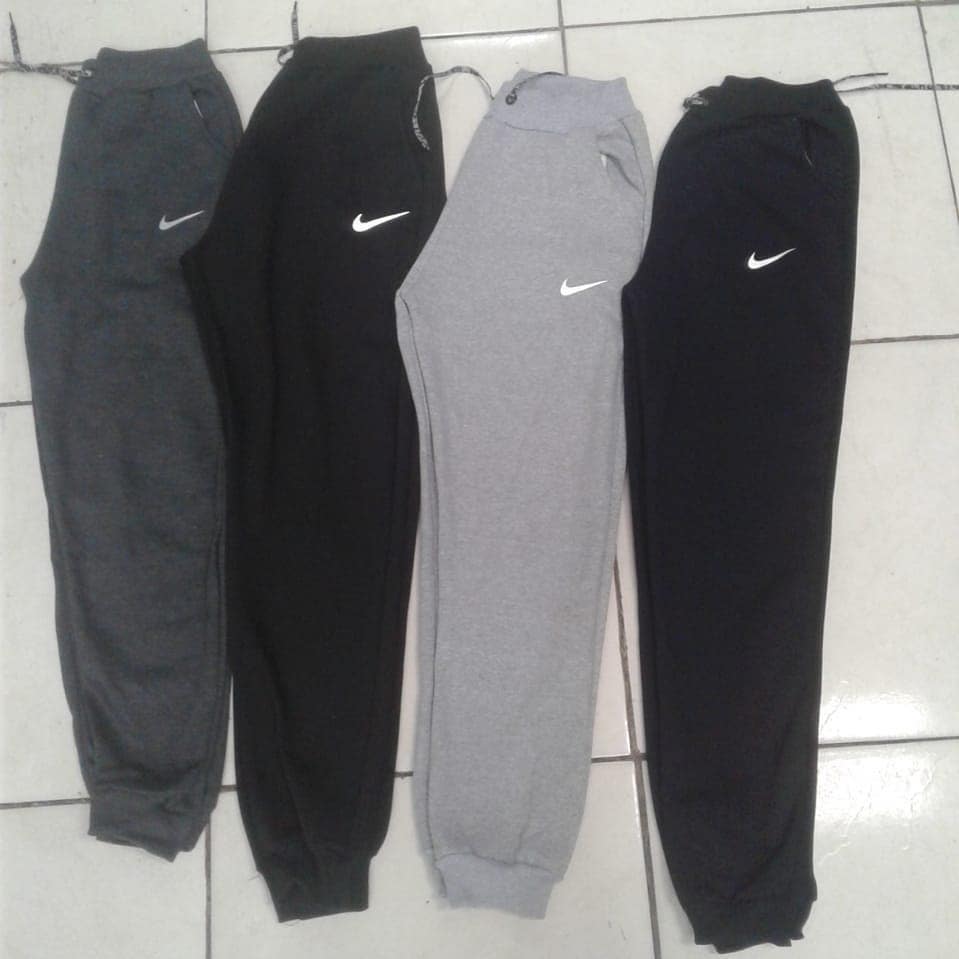 Calça moletom cinza